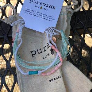 Pura vida monthly pack